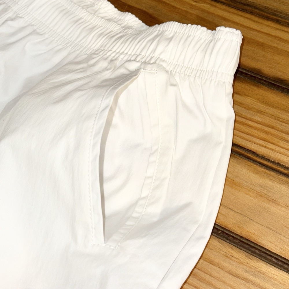 Sicko Born From Pain Shorts Mens Medium White 100% Nylon Streetwear Pockets - Picture 9 of 11